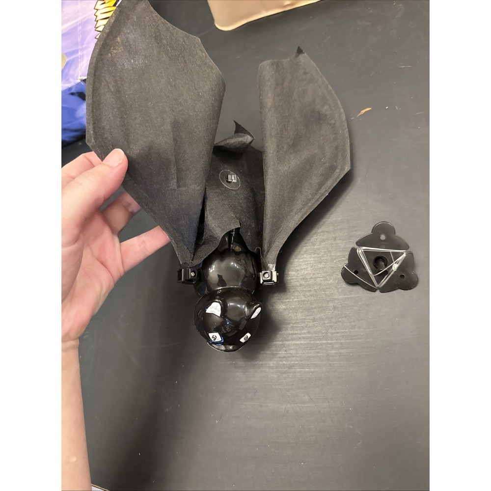 2002 Gemmy Halloween Flying Bat Decor Spooky Vintage - Picture 7 of 10